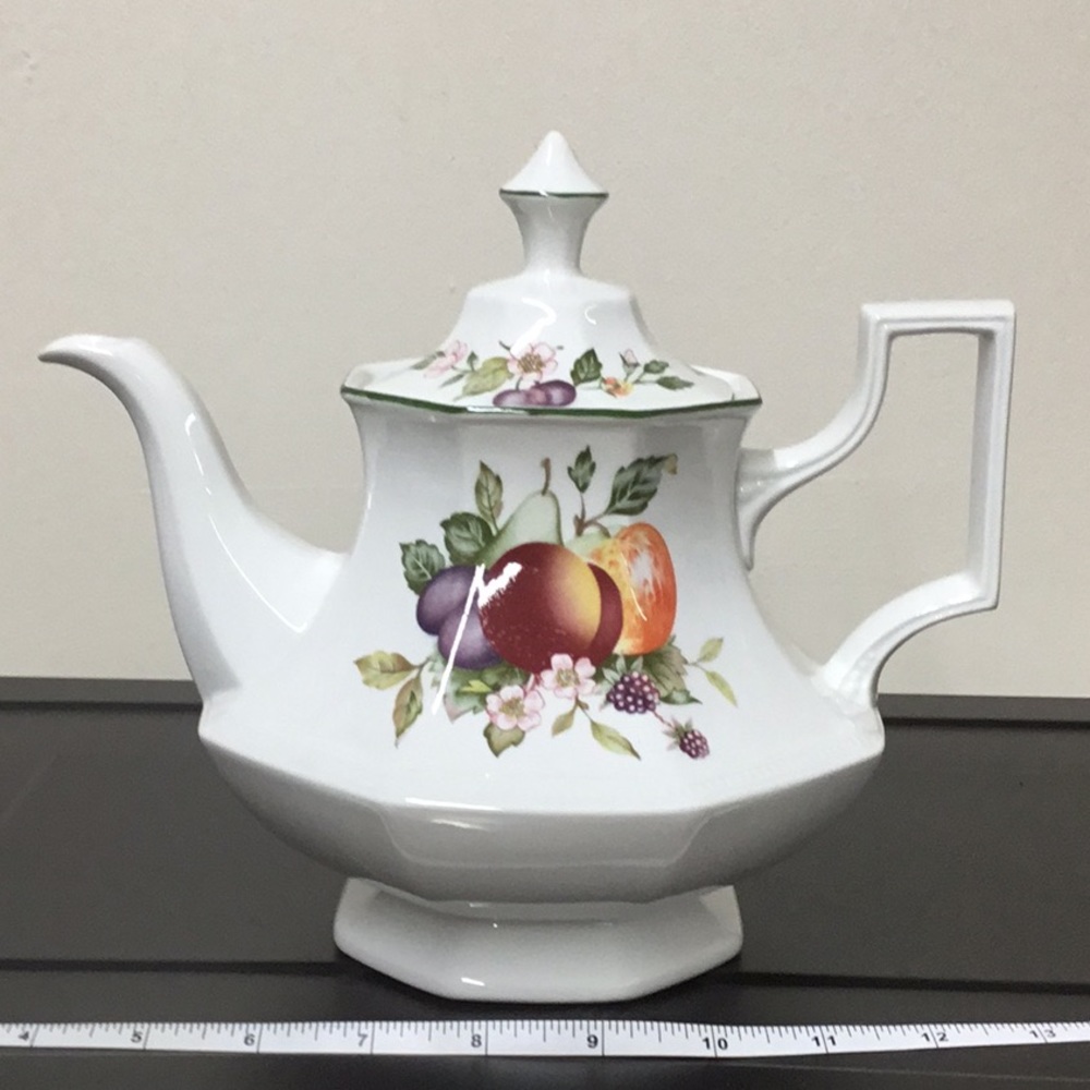 Fancy teapot